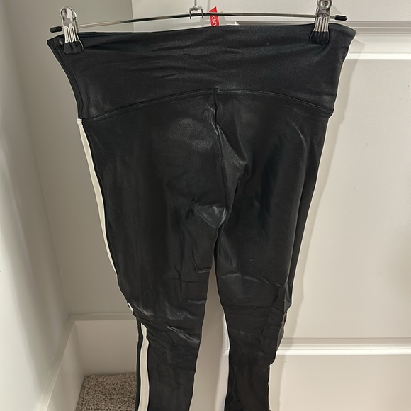 Spanx Faux Leather Legging white Stripe Medium - Picture 4 of 5